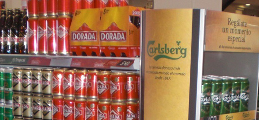 On Target diseña y fabrica para Compañía Cervecera de Canarias un expositor metálico de suelo para exposición de producto.