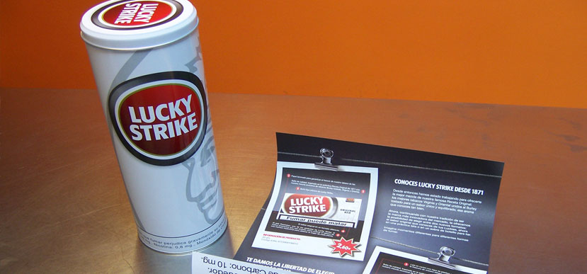 On Target diseña y fabrica un envase basado en chapa litografiada impresa en 4 tintas para Lucky Strike.